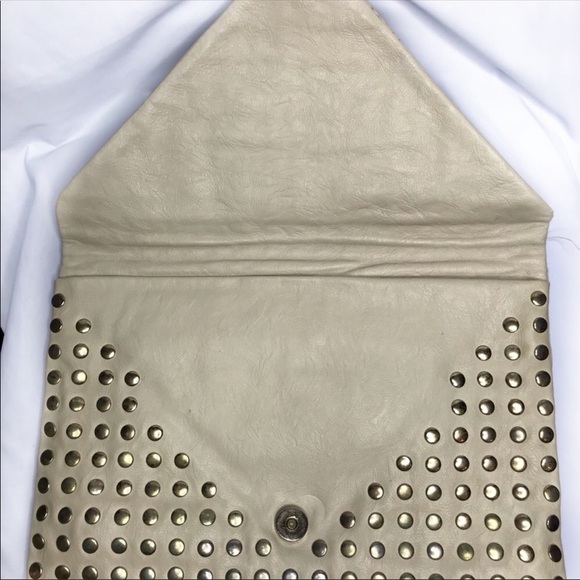 CREAM GOLD STUDDED CLUTCH - Picture 3 of 3